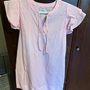 Vineyard Vines small never worn performance dress pink white.